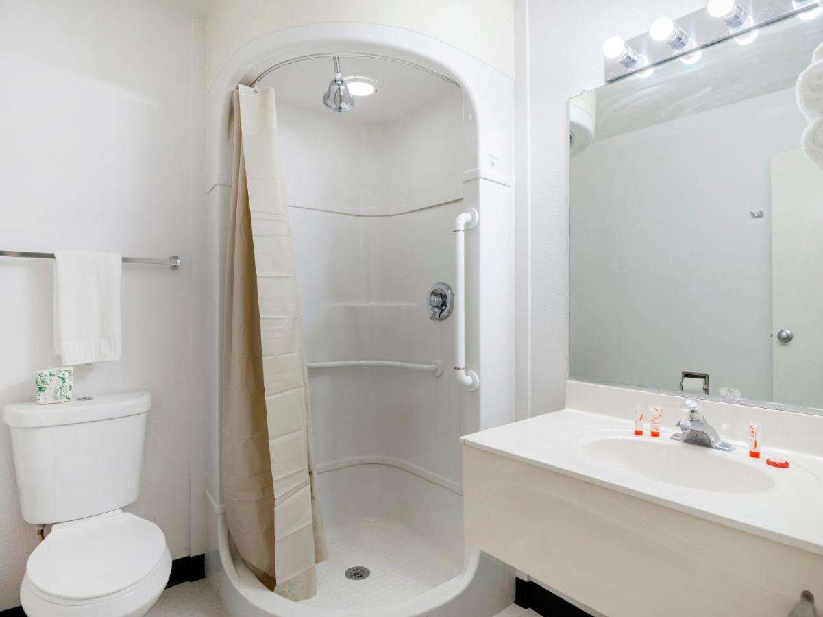 Oyo Hotel Уиллкокс Экстерьер фото